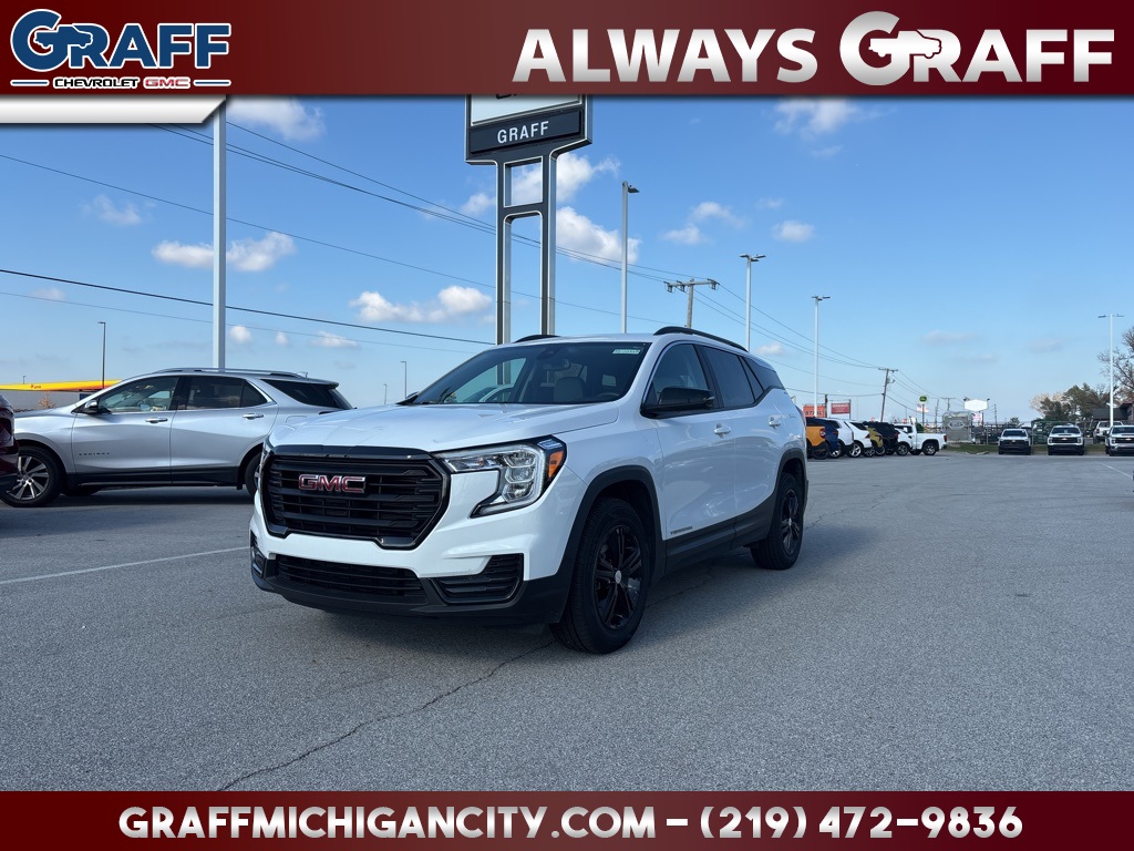 2023 GMC Terrain SLE's photo