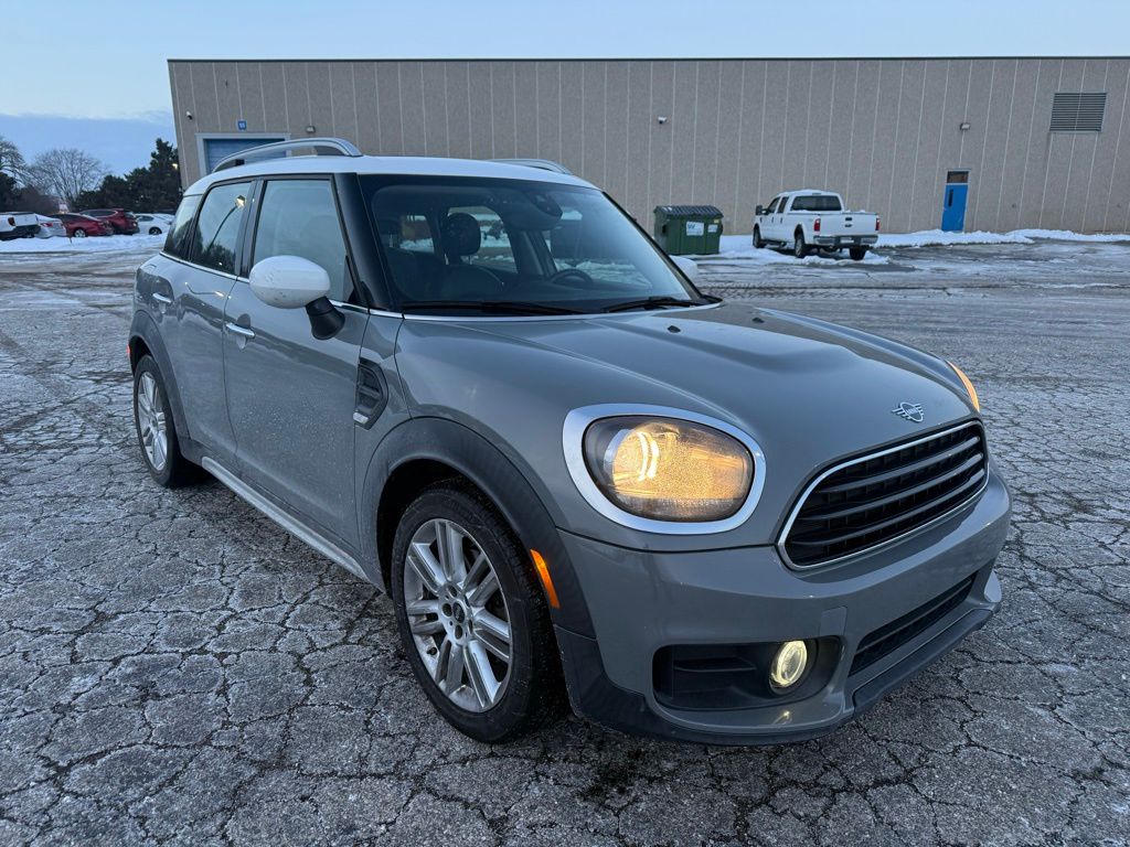 2020 MINI Countryman Base's photo