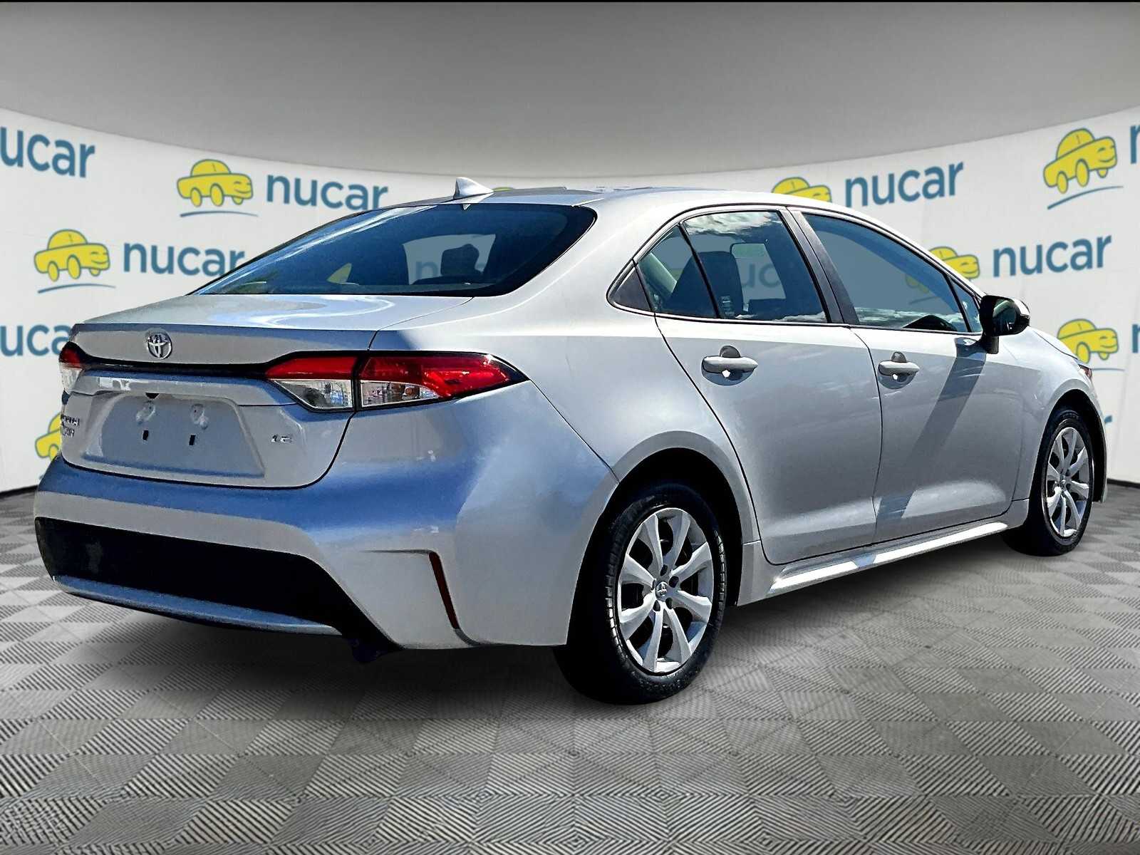 2021 Toyota Corolla LE photo 6
