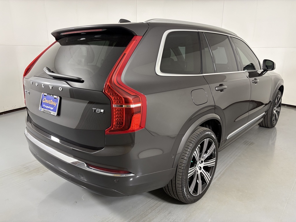 2025 Volvo XC90 T8 photo 4