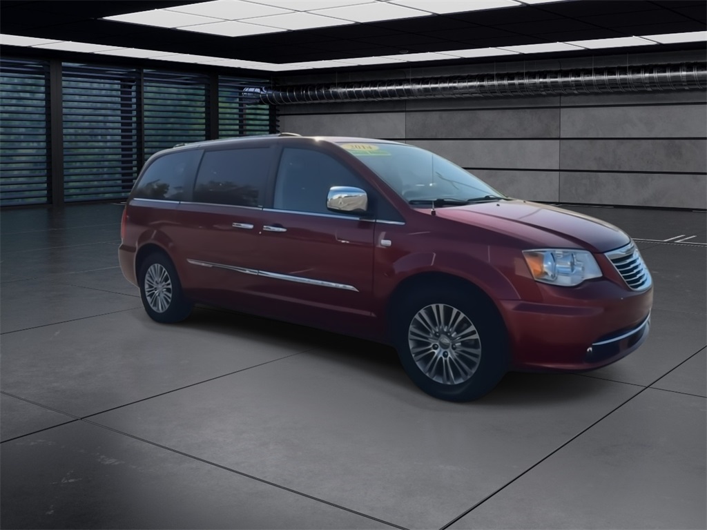 2014 Chrysler Town & Country photo 2