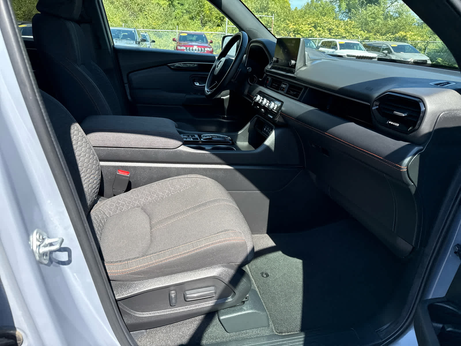 2025 Honda Pilot Sport photo 21