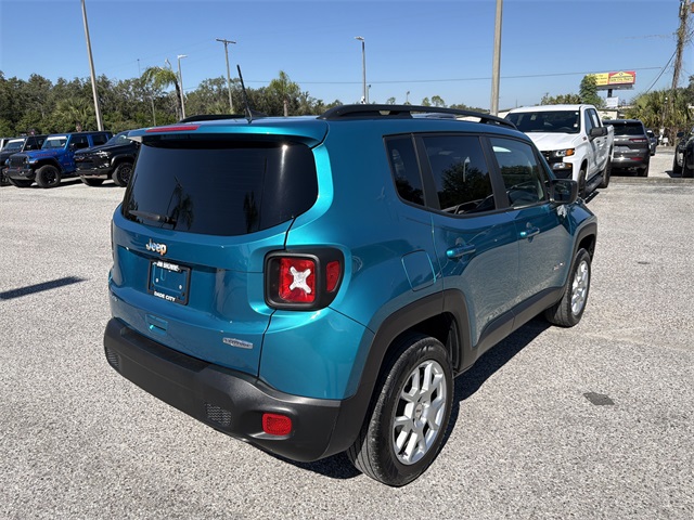2022 Jeep Renegade Latitude photo 3