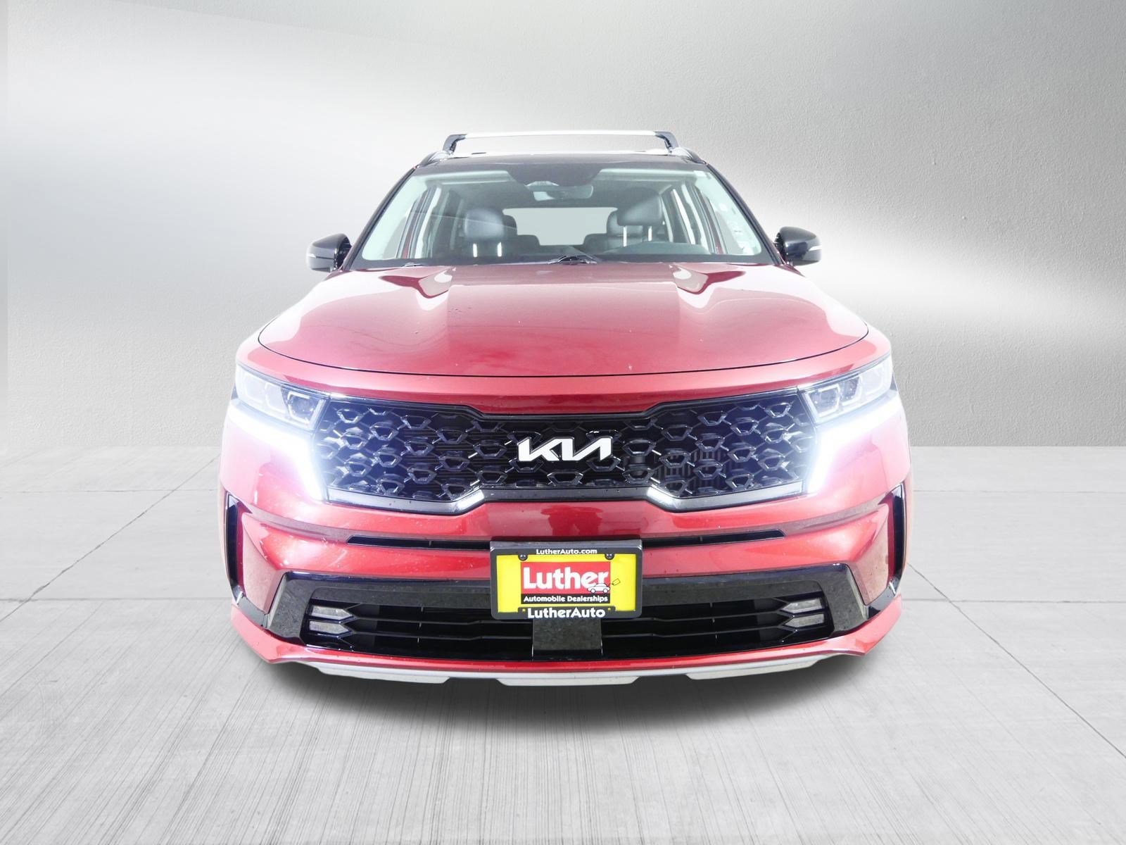 Used 2022 Kia Sorento SX with VIN 5XYRKDLF5NG129006 for sale in Brooklyn Center, Minnesota