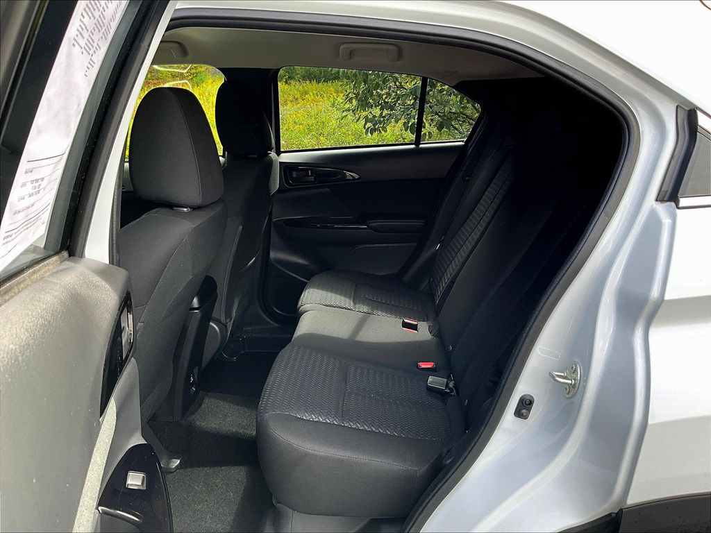 2023 Mitsubishi Eclipse Cross LE photo 20