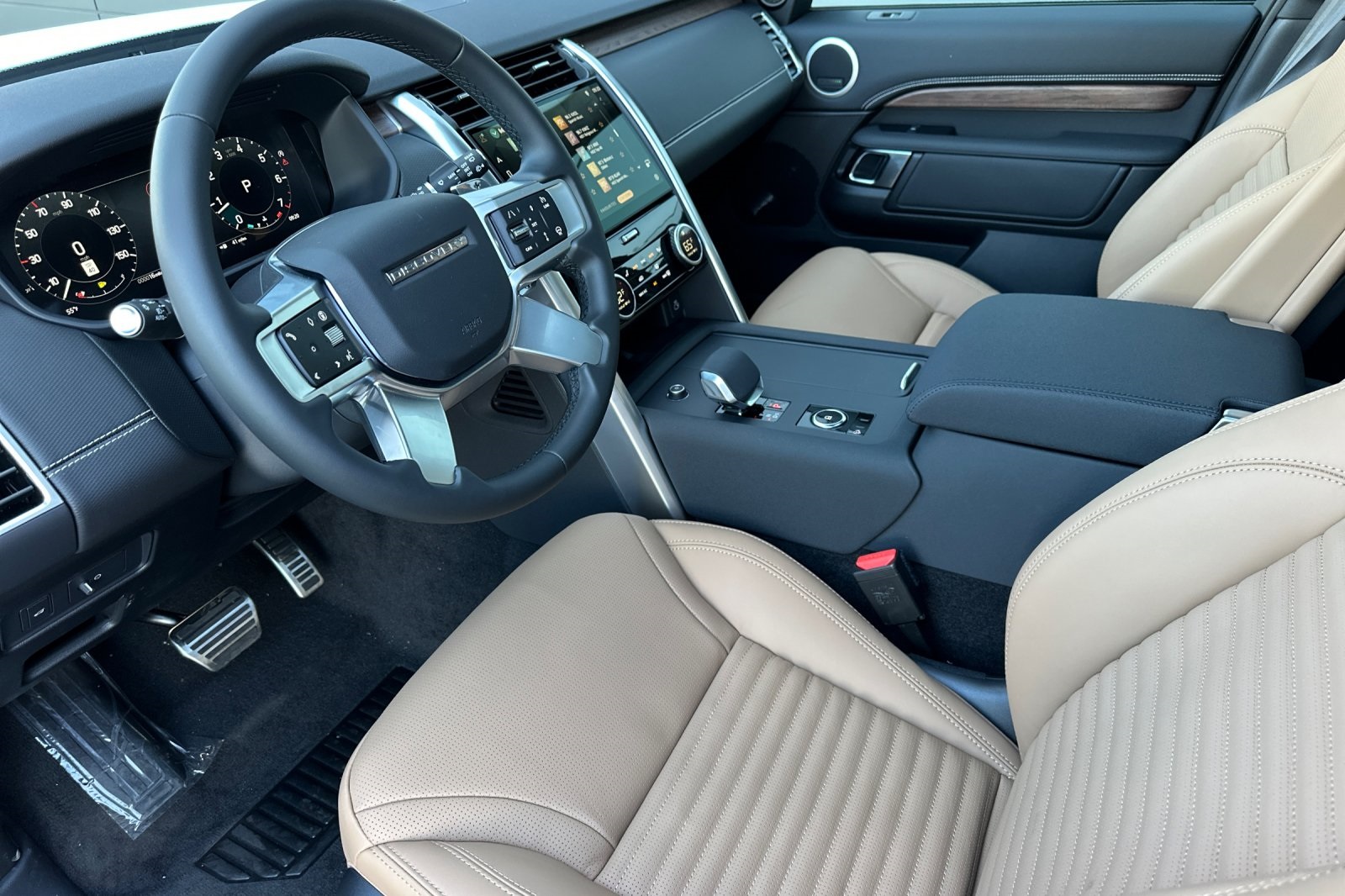 2025 Land Rover Discovery SE photo 7