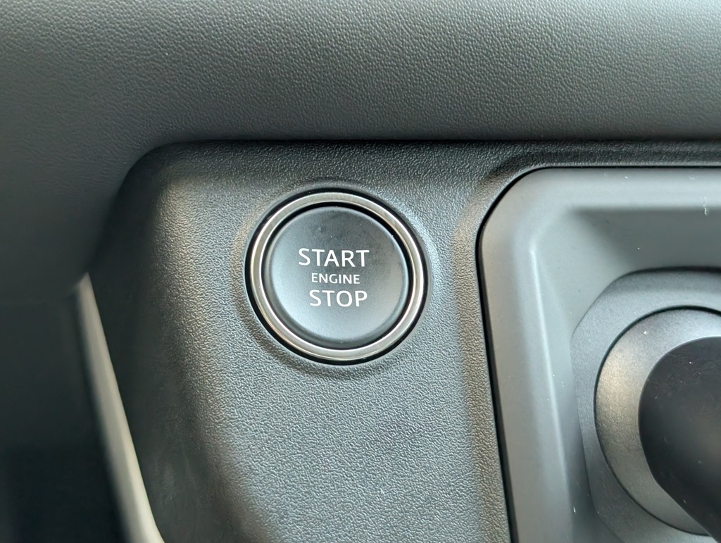 2025 Land Rover Defender 110 X-Dynamic SE photo 14