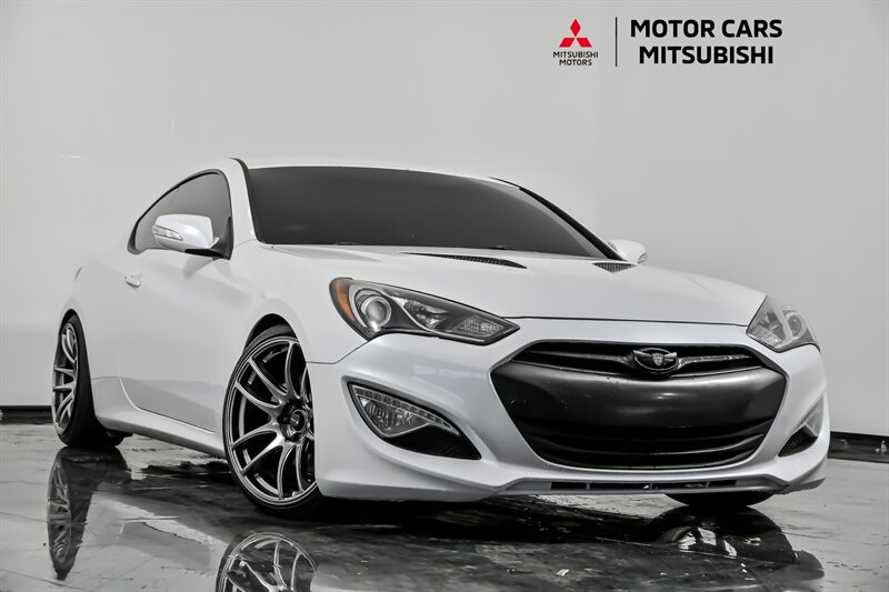 2015 Hyundai Genesis Coupe Base's photo