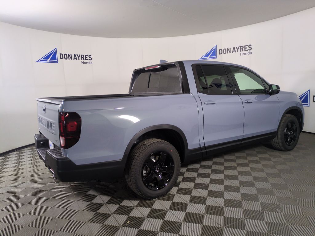 2025 Honda Ridgeline Black Edition photo 3