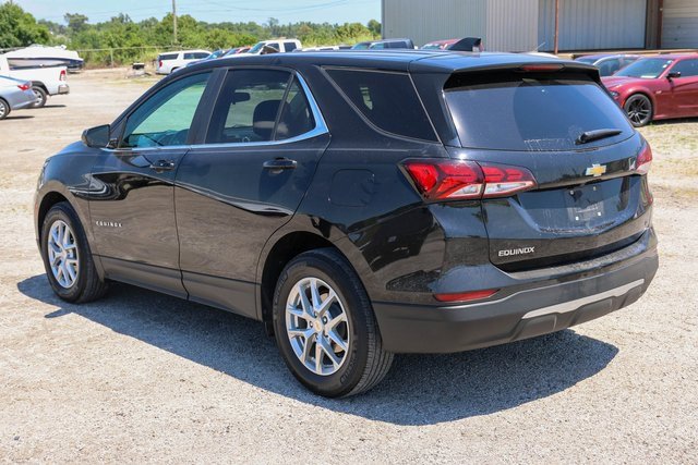 Used 2022 Mosaic Black Metallic Chevrolet LT image 4