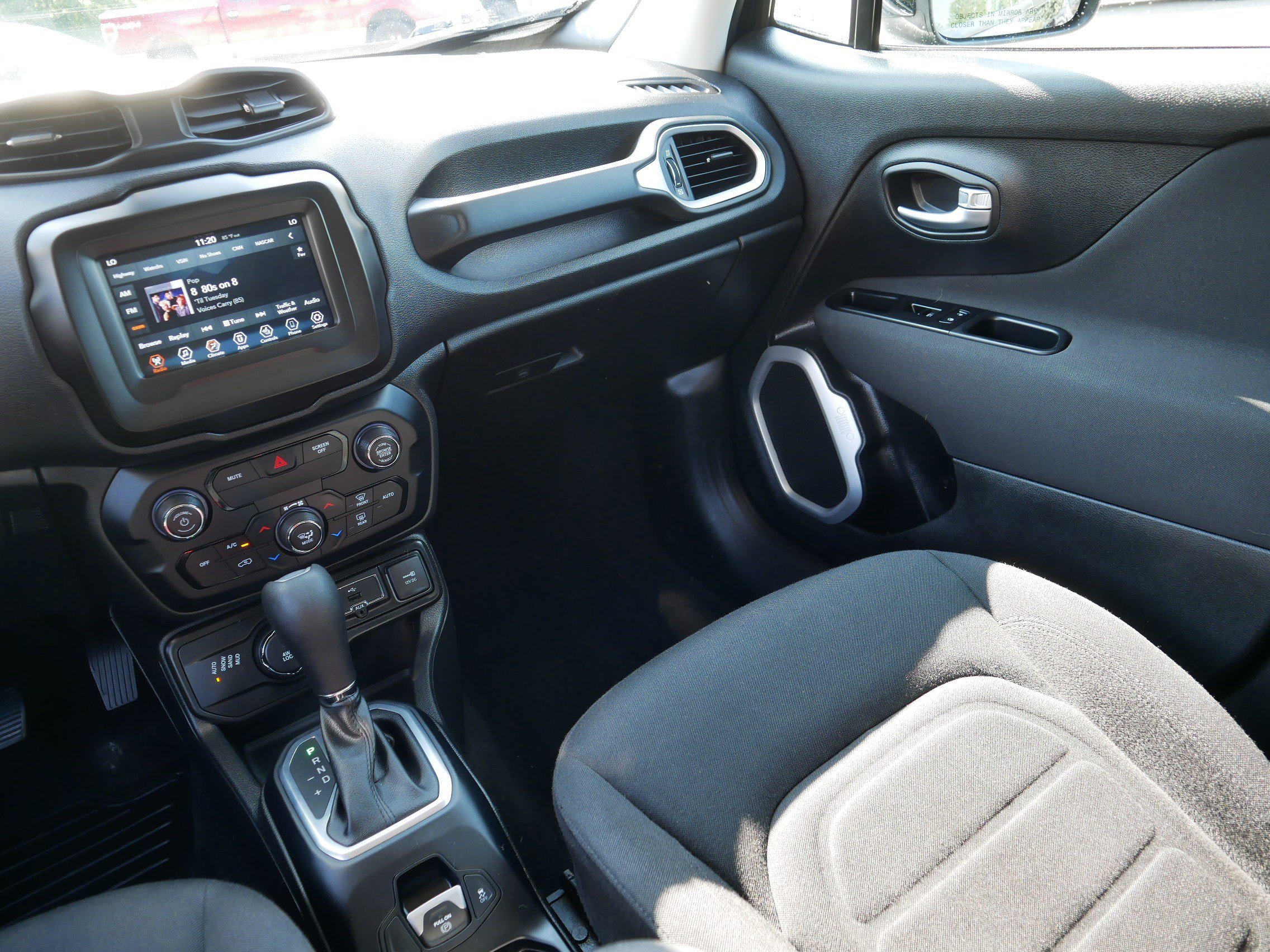 2019 Jeep Renegade Latitude photo 10