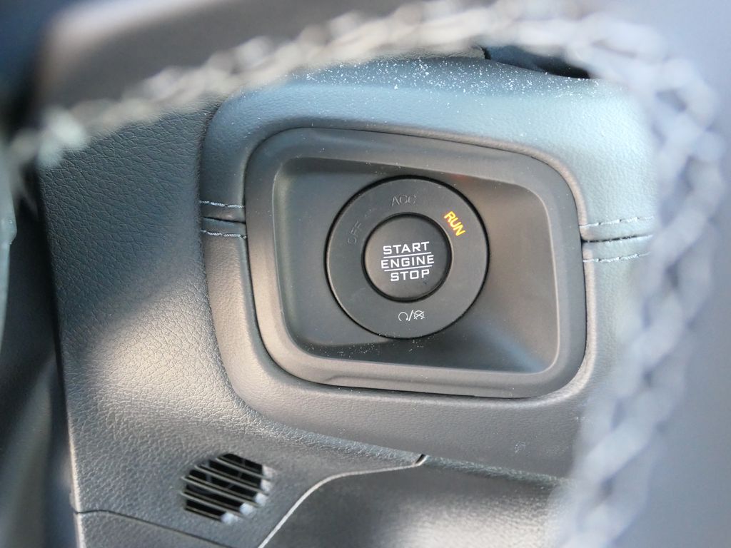 2025 Jeep Gladiator Rubicon photo 14