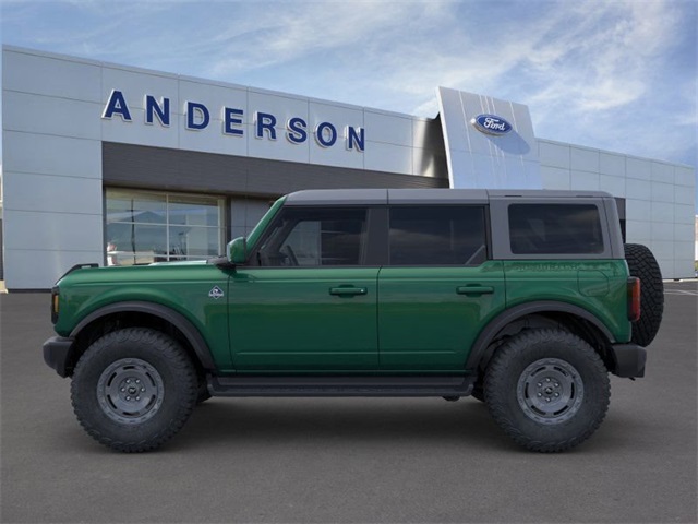 2025 Ford Bronco Outer Banks photo 3