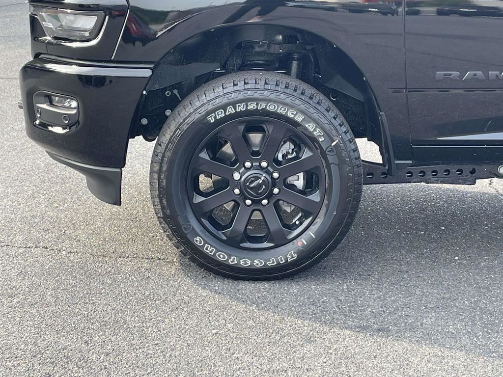 2026 Ram 2500 Big Horn photo 9