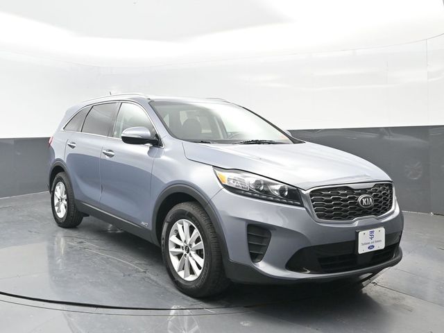 Used 2020 Kia Sorento LX with VIN 5XYPGDA33LG635335 for sale in White Hall, WV