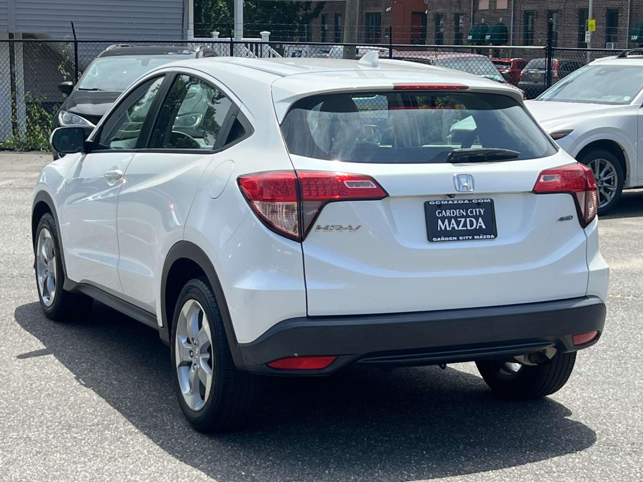 2016 Honda HR-V LX photo 4