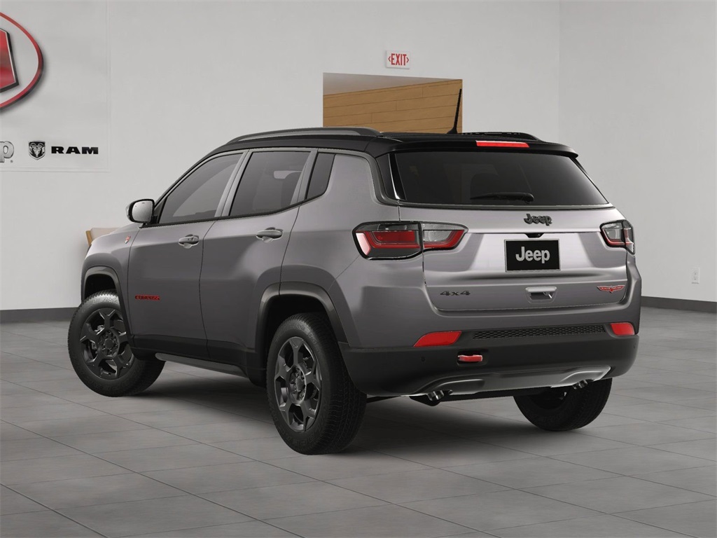 2023 Jeep Compass Trailhawk photo 2