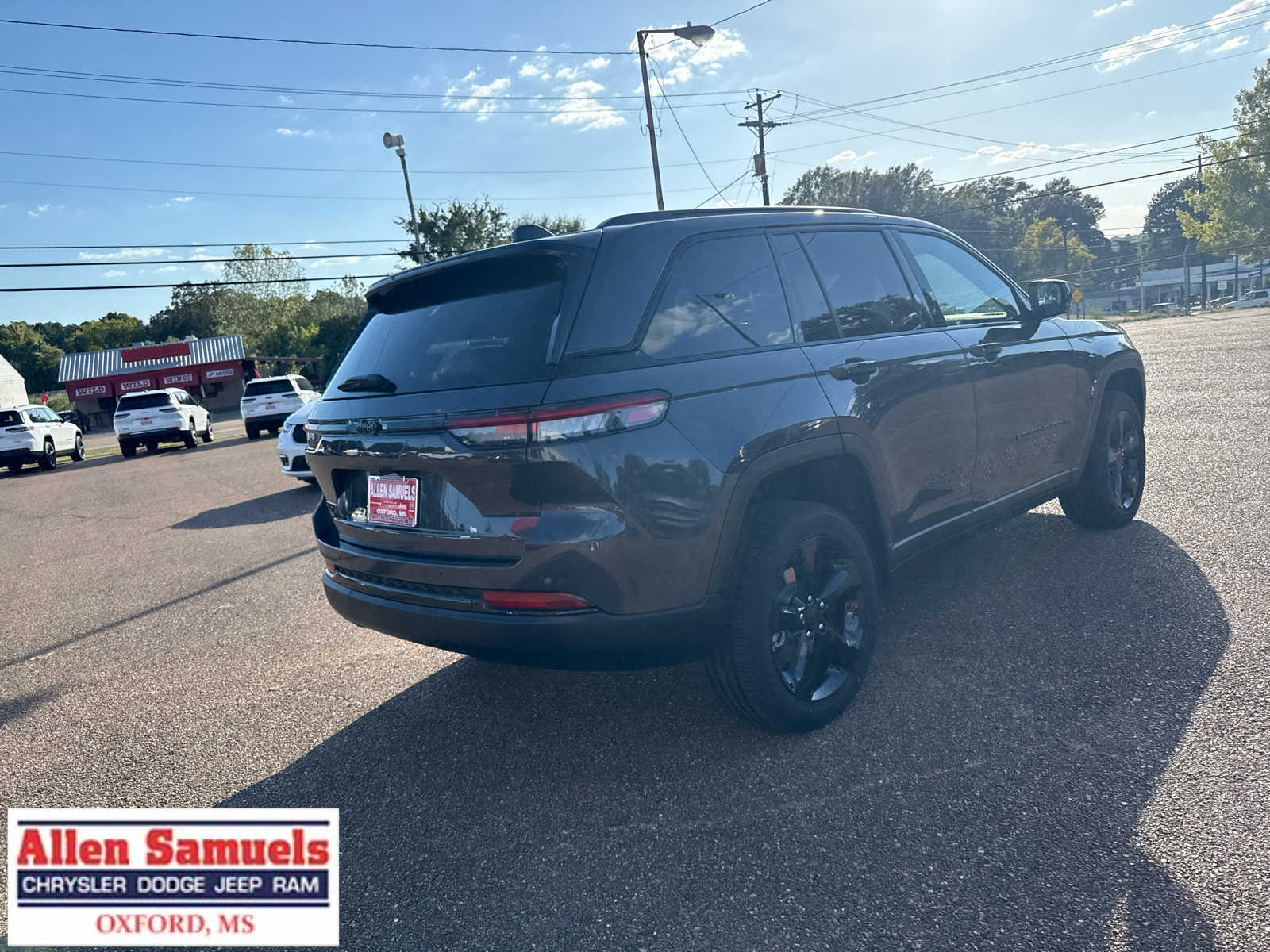 2025 Jeep Grand Cherokee Altitude photo 3