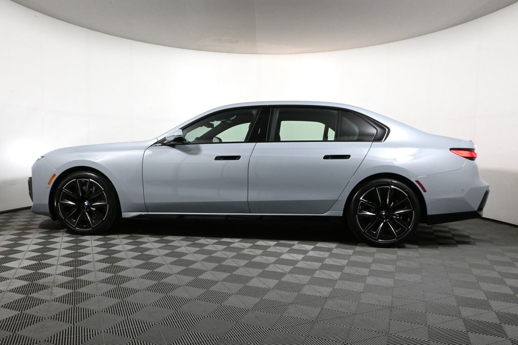 2026 Bmw 740i xDrive photo 2