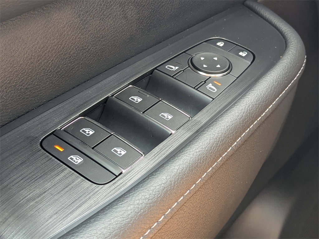 2026 Nissan Armada SV photo 19
