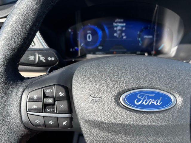 2020 Ford Escape Titanium photo 22