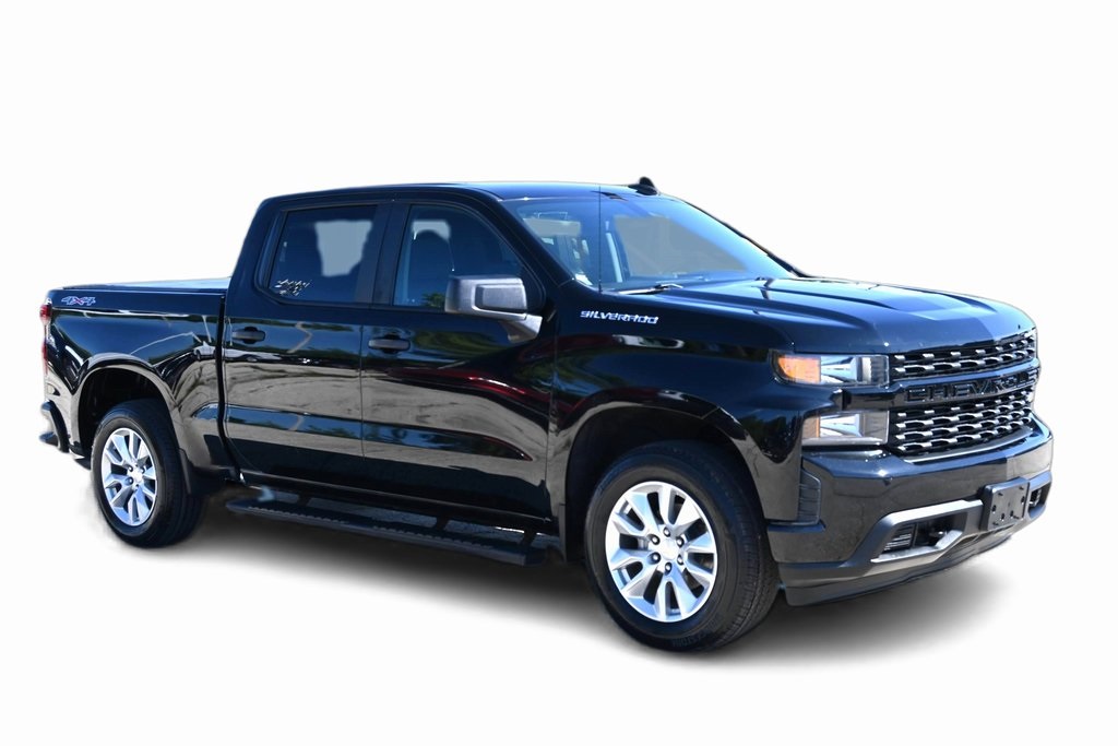 2021 Chevrolet Silverado 1500 Custom photo 2