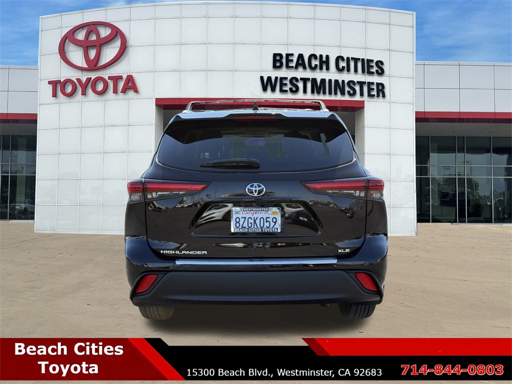 2022 Toyota Highlander XLE photo 8
