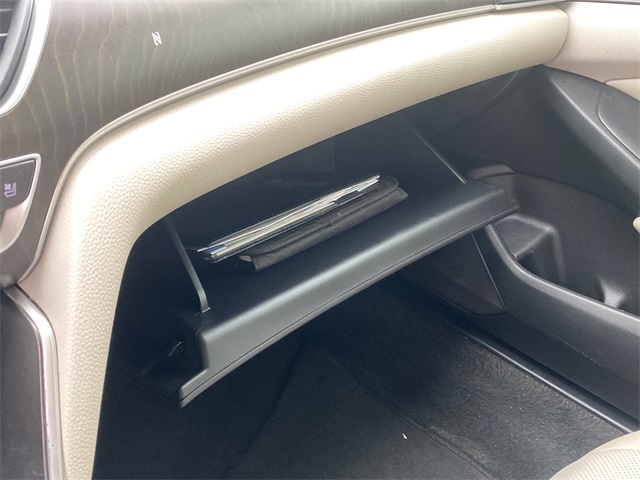 2019 Honda Accord Hybrid Touring photo 30