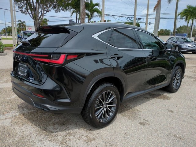 2022 Lexus NX 350 Premium photo 4