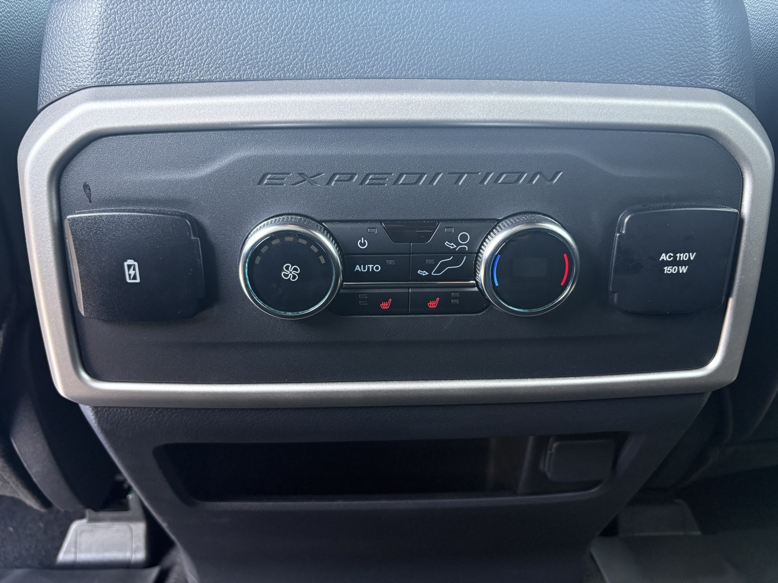 2024 Ford Expedition MAX Limited photo 12