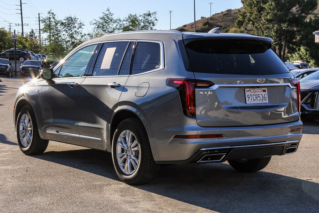 2025 Cadillac XT6 Luxury photo 4