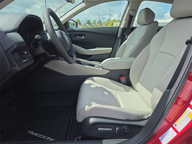 2025 Honda Accord SE photo 4