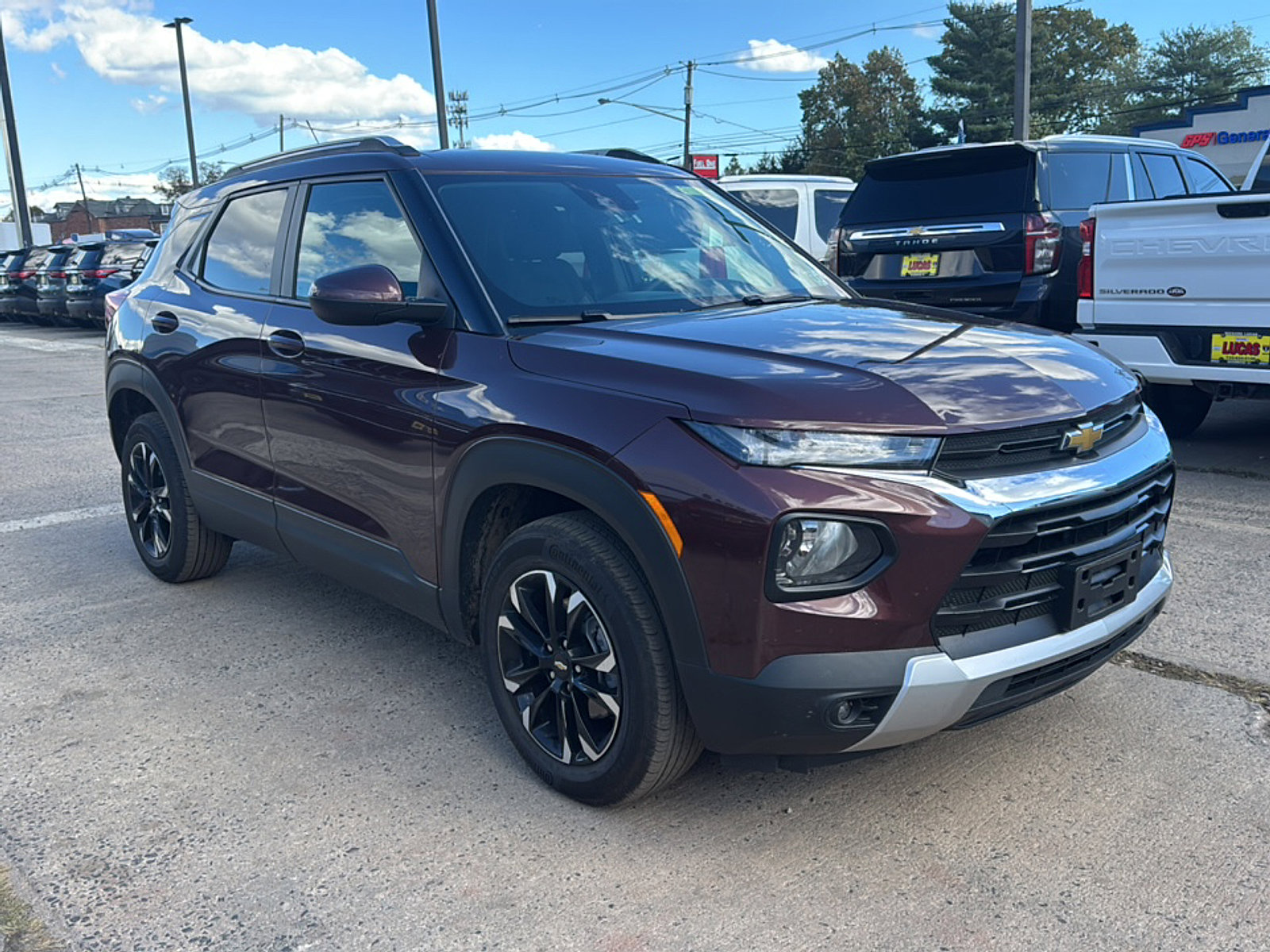 2022 Chevrolet Trailblazer LT photo 2