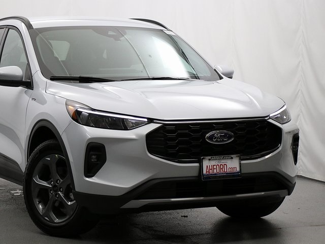 2025 Ford Escape Select photo 2