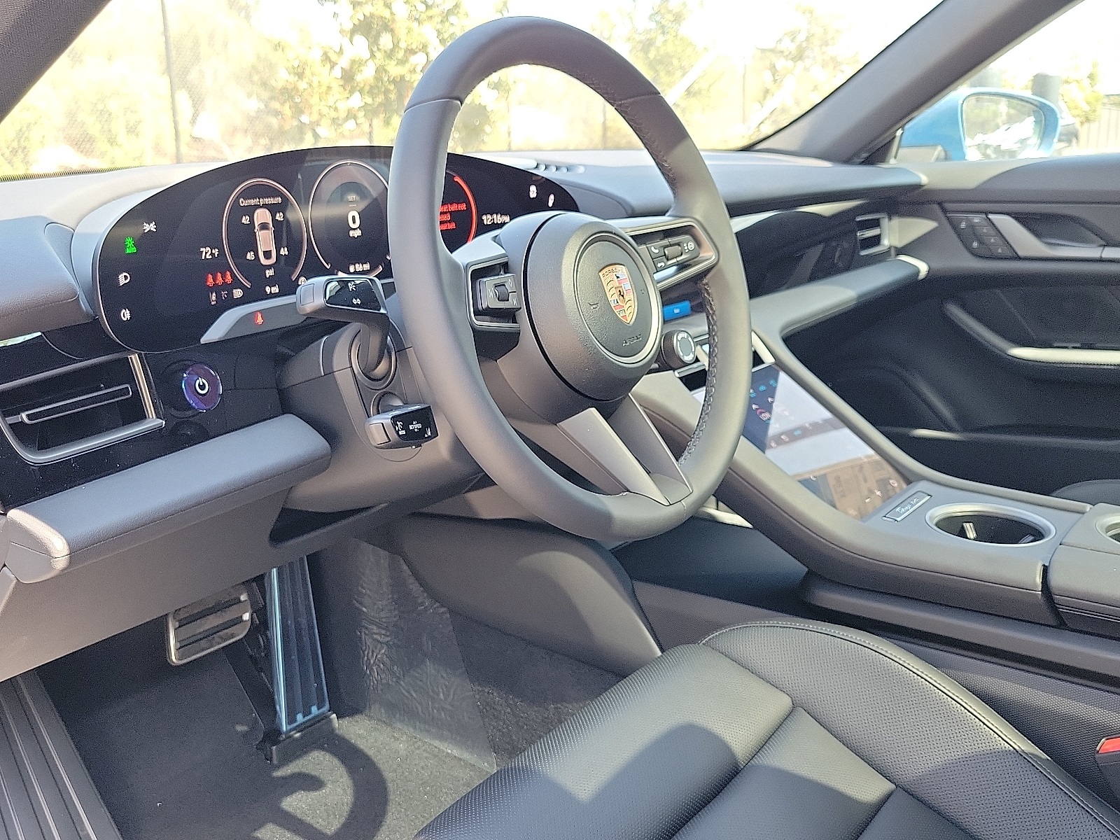 2026 Porsche Taycan 4 photo 4