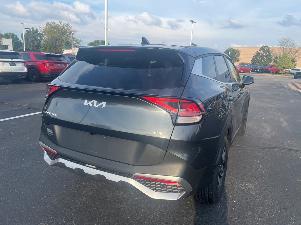 2024 Kia Sportage LX photo 4