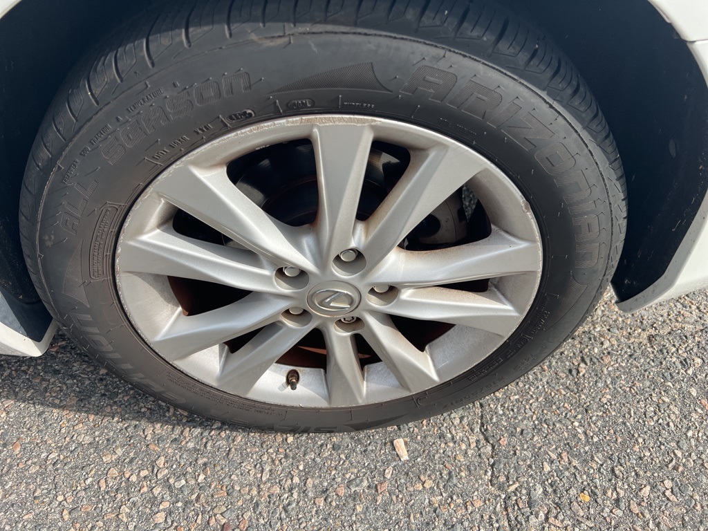 2011 Lexus ES 350 photo 8
