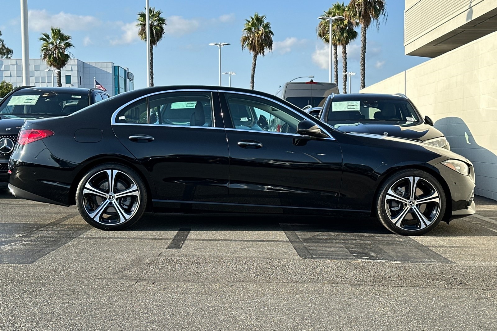 2025 Mercedes Benz C 300 4MATIC photo 4