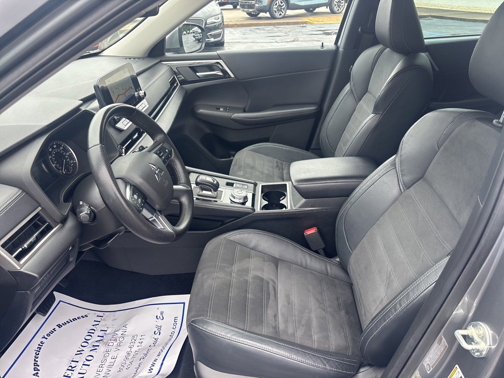 2023 Mitsubishi Outlander SE photo 11
