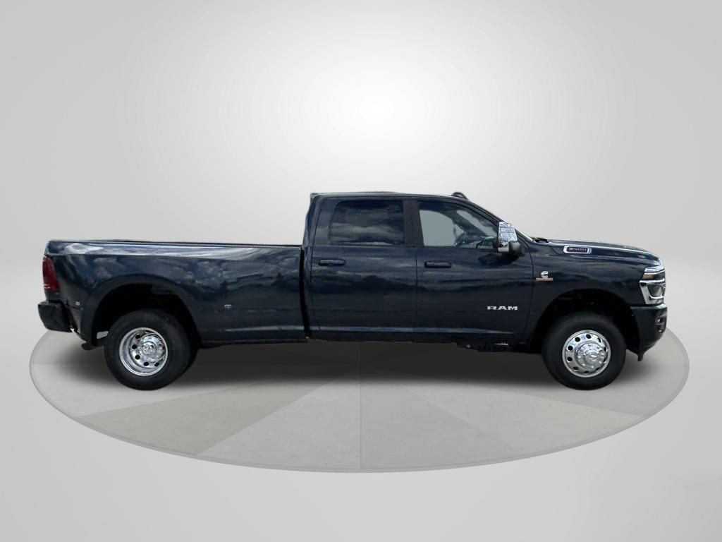 2025 Ram 3500 Laramie photo 8