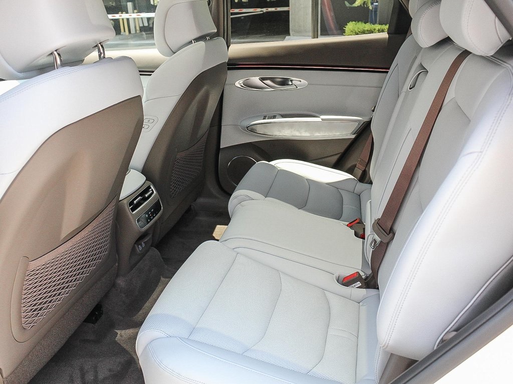2026 Genesis Electrified GV70 Advanced photo 15