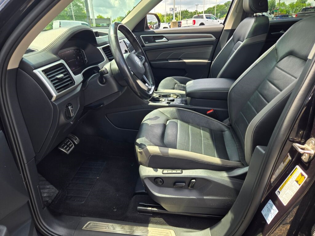 2022 Volkswagen Atlas V6 SEL Premium R-Line photo 17