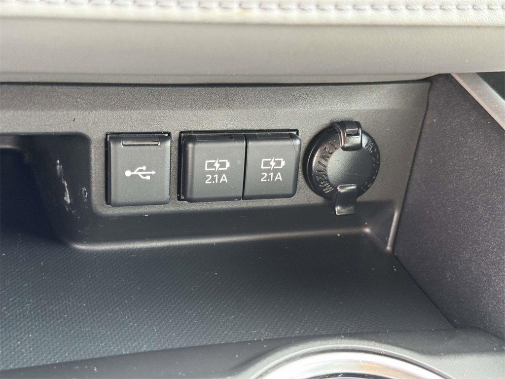 2021 Toyota Highlander Hybrid XLE photo 7