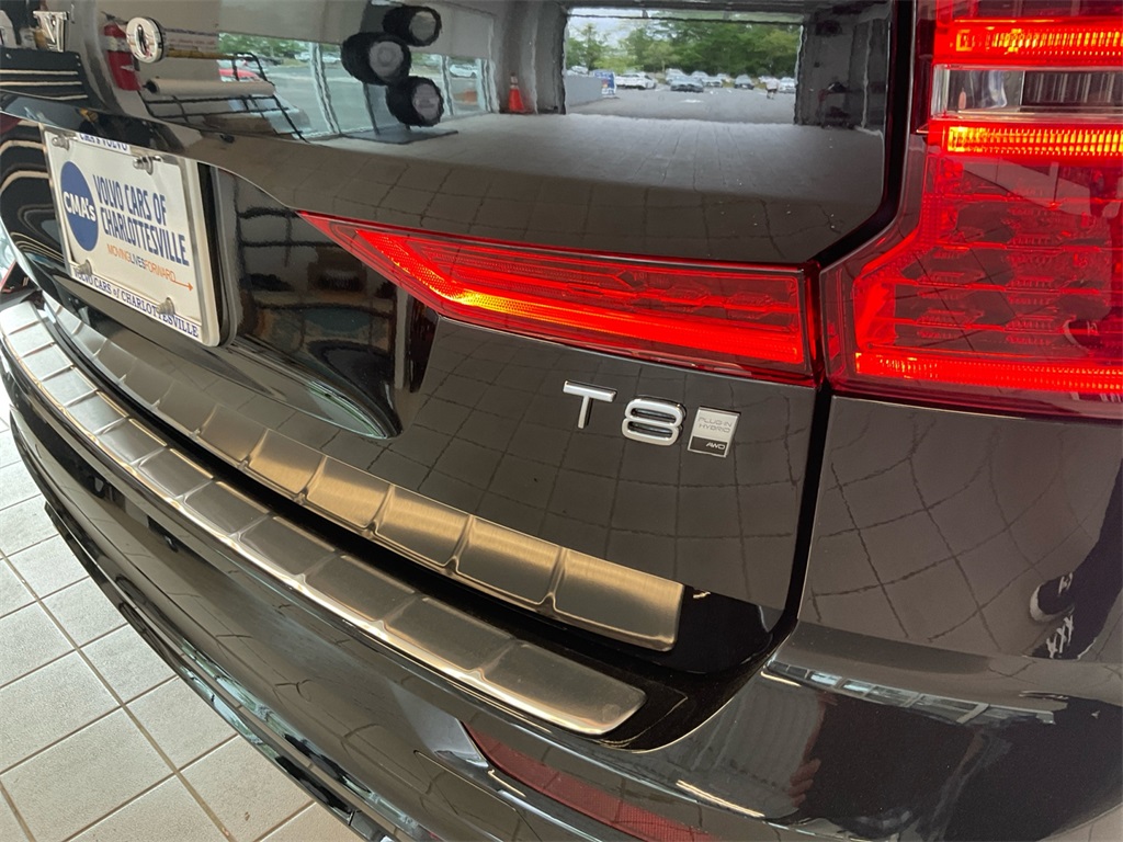 2025 Volvo XC60 Recharge Hybrid T8 Plus photo 15