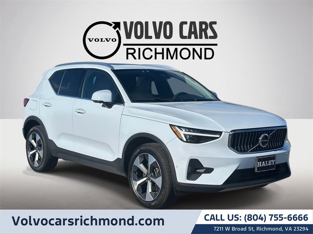 2024 Volvo XC40 Plus's photo