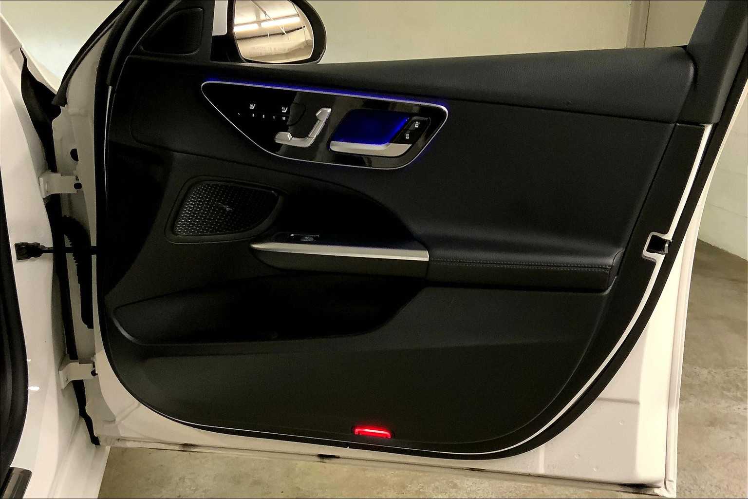 2022 Mercedes Benz C 300 photo 21