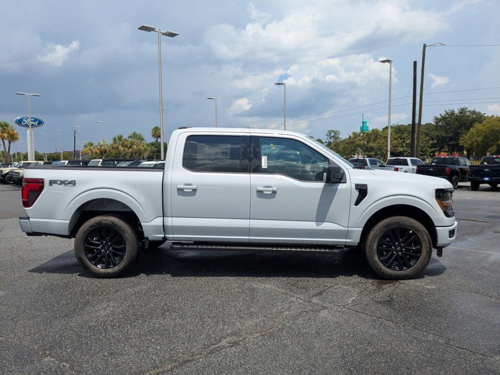 2025 Ford F-150 XLT photo 2