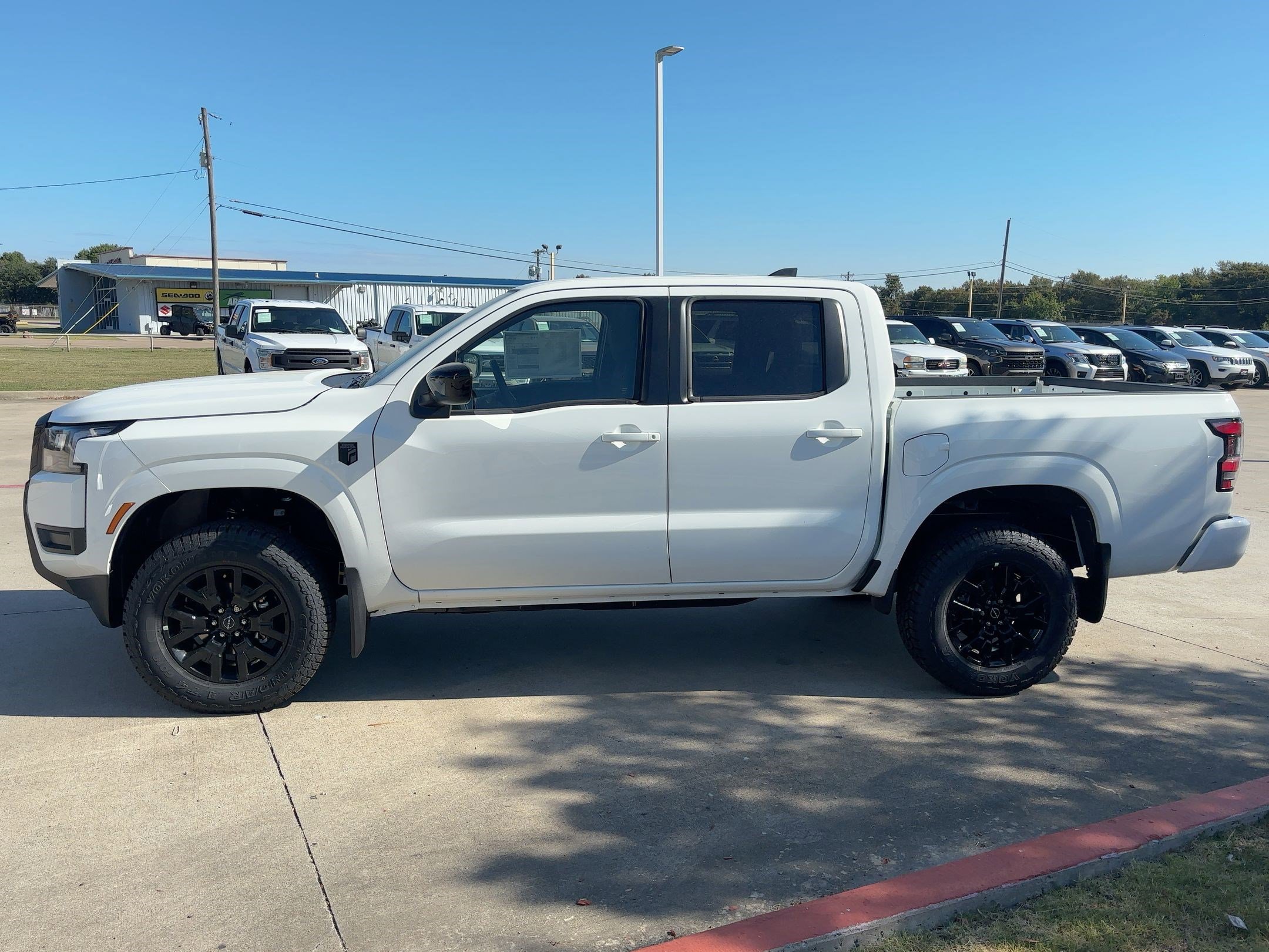 2026 Nissan Frontier SV photo 2