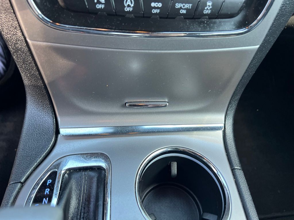 2020 Jeep Grand Cherokee Laredo E photo 27