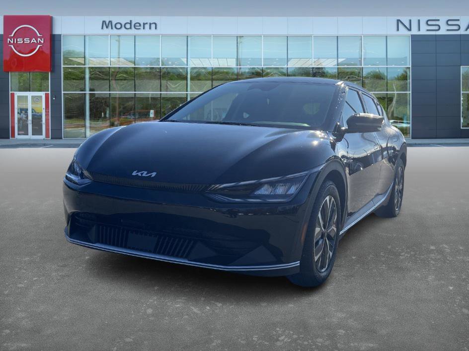 2024 Kia EV6 Light L/R's photo